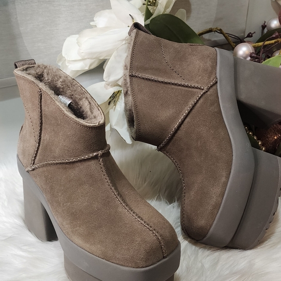 Ugg women Heights Platform Mini Boot size9 new - Picture 4 of 5